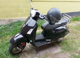 AKCIA/predám skúter Vespa Piaggio Gts125ie