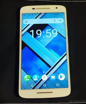 Motorola X Play