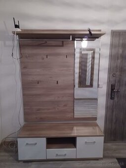 Zostava do predsiene Möbelix