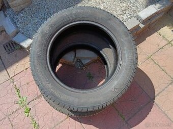Predám 2 ks zimné pneumatiky CONTINENTAL 215/60 R17