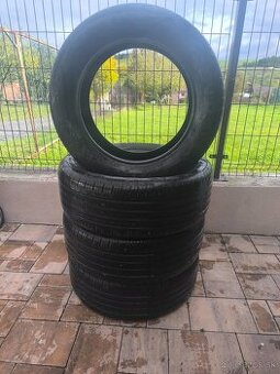 Pneu 235 55 R 18 V XL