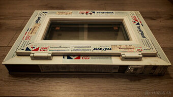 Plastove okno - 600 x 400