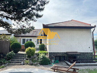 Exkluzívne Predám rodinný dom s garážou v tichej lokalite