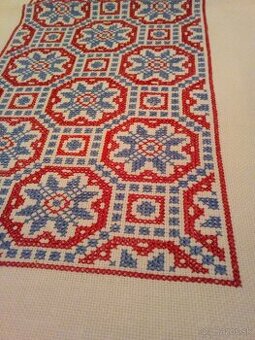 Ručne vyšívané obrusy 2