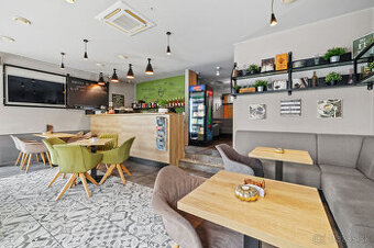 Zariadený priestor pre kaviareň, bistro s terasou na Tomášik - 1