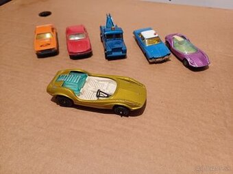 Staršie modely Corgi a Corgi Juniors - 1