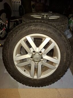 Kolesa Toyota RAV4 225/65 r17