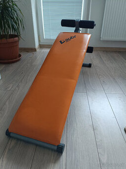 Lavička na cvičenie