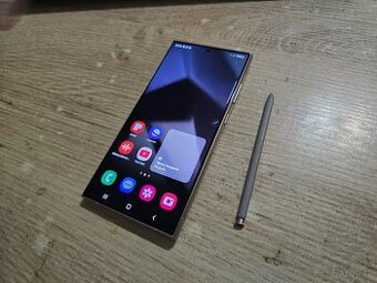 Samsung S24 Ultra 256gb v Top stave je nepouzivany bol iba o