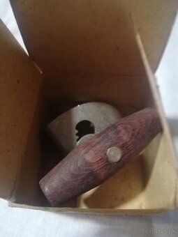 Otvárač na konzervy