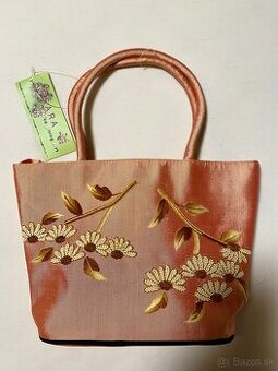 Kabelka z hodvábu Apsara, ručne robená aj vyšívaná