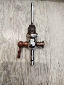 ČZ 150C , Jawa ventil nádrže