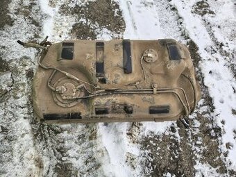 Palivová nádrž SUZUKI GRAND VITARA 2 1.9DDIS