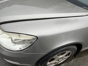 kúpim predný blatník na škoda octávia