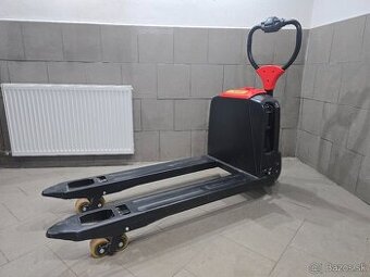 Elektrický paletový vozík EP F4, nosnosť 1.5T