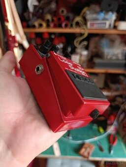 Boss,Fender,Harley benton