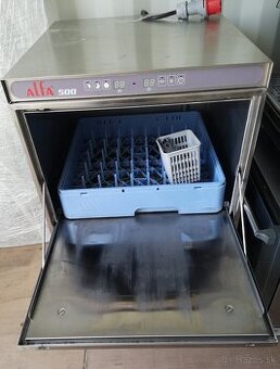 Profesionálna umývačka riadu