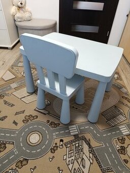 Stôl a stolička mammut