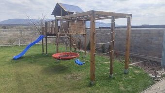 Detský záhradný domček / ihrisko z masívneho dreva