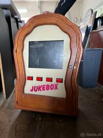 Na predaj - nástenný vyrezávaný Jukebox
