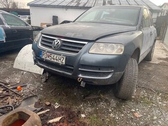 Rozpredam Volkswagen Touareg 2,5 128kw nepojazdné
