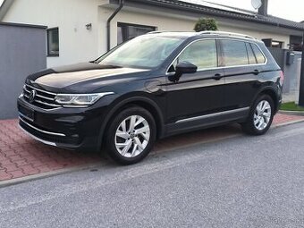 Tiguan Elegance PHEV 245k, MR2022, 1. Maji, DPH, ŤZ, Virtual