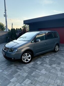 Volkswagen Touran 7miest SR