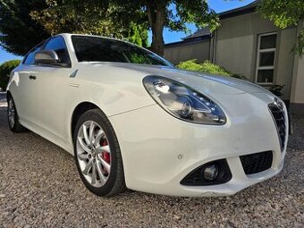 Alfa Romeo Giulietta 1.8 TBi Quadrifoglio, Mesačne: 262€ - 1