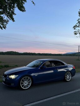 BMW E93 325i Montego Blue