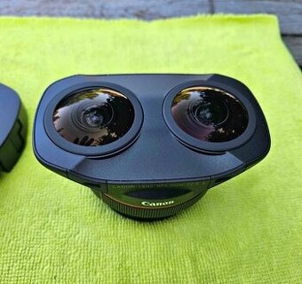 Canon RF 5.2mm f/2.8 L Dual Fisheye