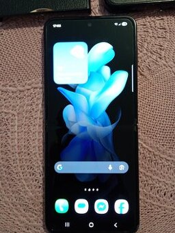 Predám Samsung Galaxy Z Flip 4