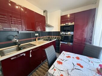 Na predaj krásne zrekonštruovaný 3-izbový byt,Humenné