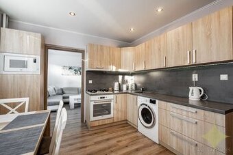 3-izbový zariadený byt po rekonštrukcii na prenájom – Žiar n - 1