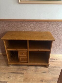 Skriňa pod televízor