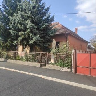 ID 2514 - Rodinný dom s dvomi bytmi.