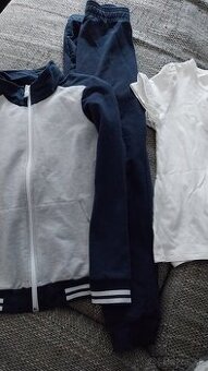 Chlapčenská teplakova súpravu 122-128cm