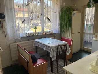 Predám 3 izbový byt Považská Bystrica, SNP - 70 M2