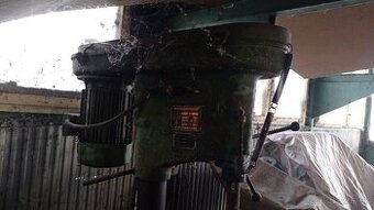 Predám stojanovu vŕtačku