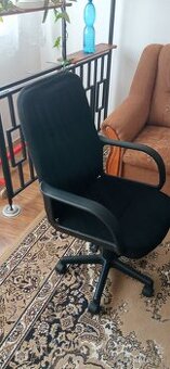 Kancelárska stolička