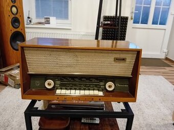 Predám elektrónkové rádio Philips Désirée