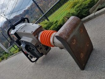 Vibračný náves BOMAG BT60 z Nórska 2018 AKO NOVÝ 77hHonda