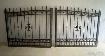 Masívna kovaná brána