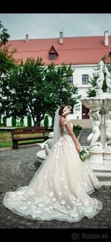 Svadobné šaty