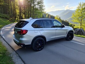 BMW X5 xDrive 50i 330kW/450PS Zabiják na ceste