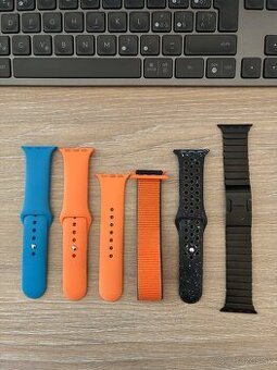 Originálne remienky Apple Watch 40/41 mm – veľkosť M/L, 5 ks