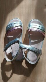 Dievčenské sandálky F&F, veľ.28 (UK10)
