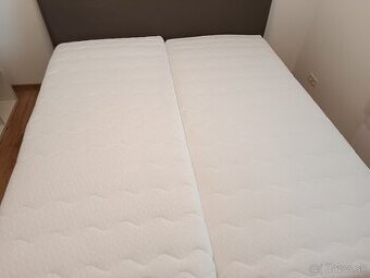 Posteľ s rozmermi 230x180x66 (DxŠxH)