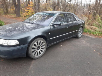 AUDI A8 4.2 220kw quattro tiptronic - díly, celek
