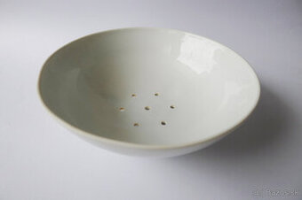 Porcelánová miska - cedník