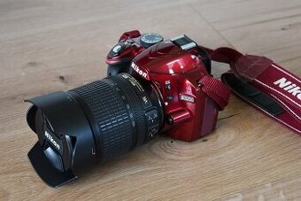 Nikon d3200 RED s VR objektivom nikkor 18 - 105 AF - 5 tis.s